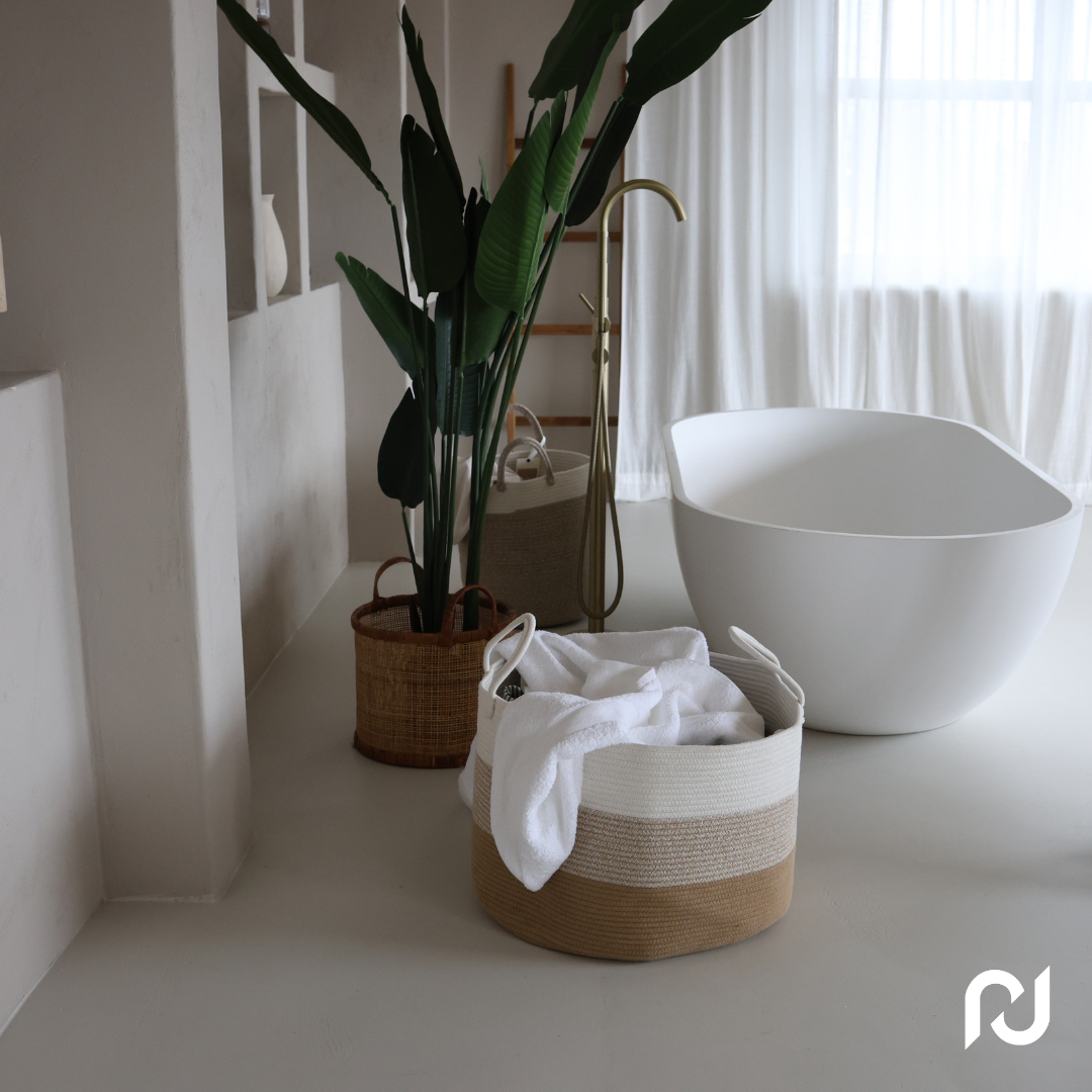 Ängsö II – Black Suede