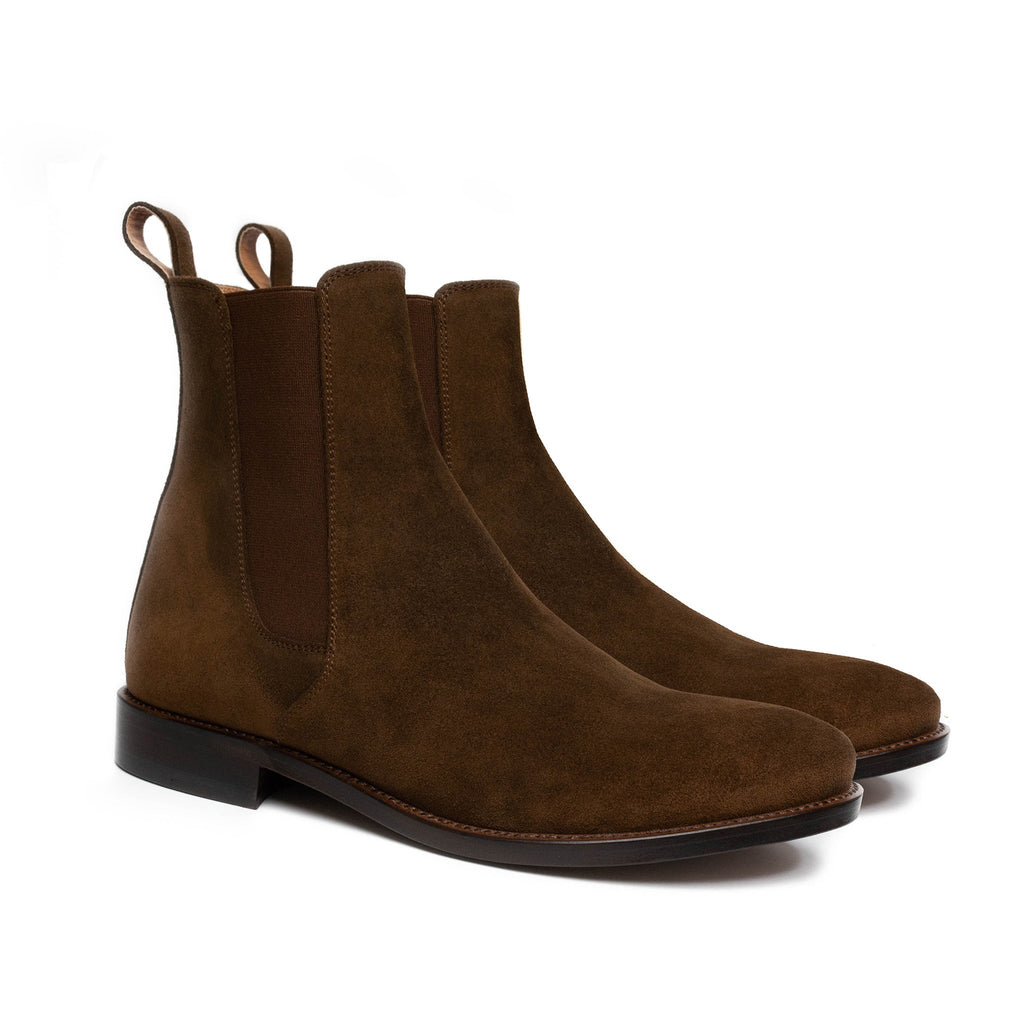 THE CLASSIC MOCHA CHELSEA BOOTS